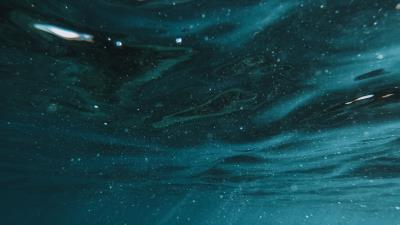 Water rays bubbles 4k wallpaper