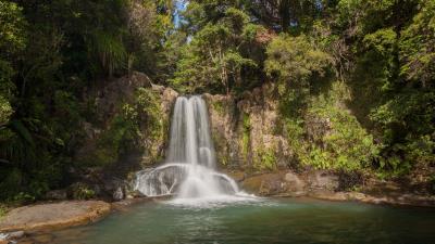 Waterfall spray rocks image 4k wallpaper