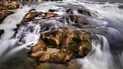 Waterfall stones water e 4k wallpaper