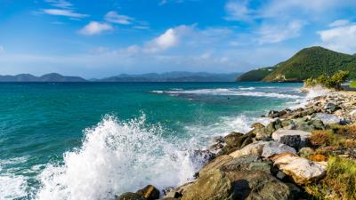 Wave surf spray 4k wallpaper