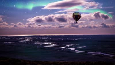 Balloon ocean aurora borealis 4k wallpaper