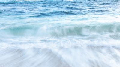 Beach stone waves 4k wallpaper