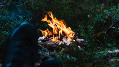 Bonfire fire legs 4k wallpaper