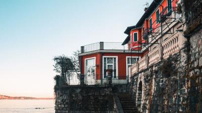 Building coast sea 4k wallpaper