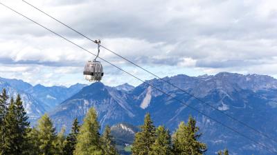 Cabin cable car spruce 4k wallpaper