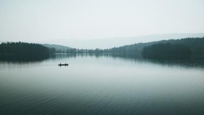 Canoe boat lake 4k wallpaper
