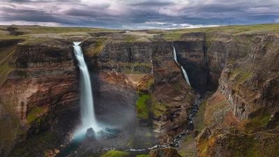 Canyon waterfall cliff 4k wallpaper