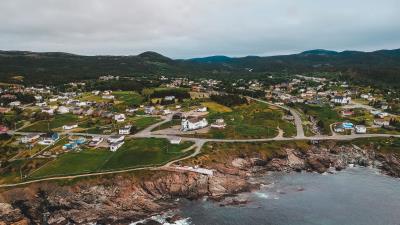 City coast cliffs 4k wallpaper