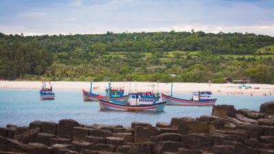 Coast boat sea 4k wallpaper