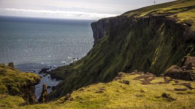 Coast rocks cliff 4k wallpaper