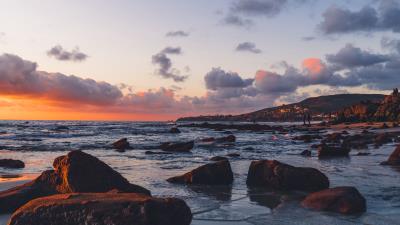 Coast stones water 4k wallpaper