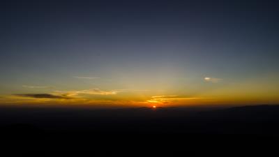 Dawn horizon mountains 4k wallpaper