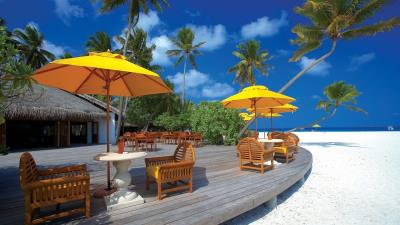 clouds chairs maldives architecture beach 4k wallpaper