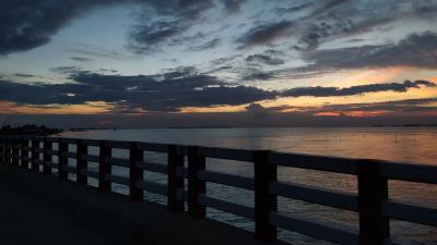 Embankment evening sea 4k wallpaper