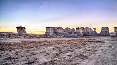 Evening sunset building 4k wallpaper