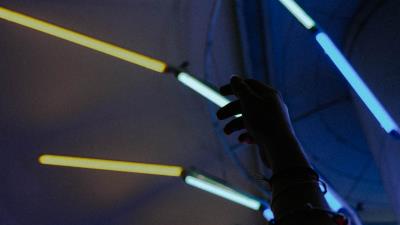 Hand bulb neon 4k wallpaper