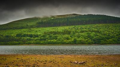 Hill river beach 4k wallpaper