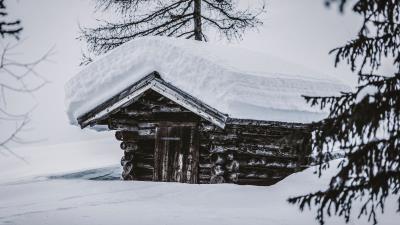Hut wooden snow 4k wallpaper
