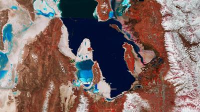 Lake aerial view mountains 4k wallpaper