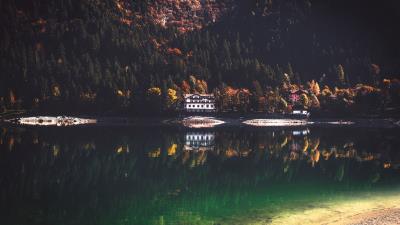 Lake house hill reflection 4k wallpaper
