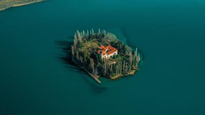 Lake island aerial view image 4k wallpaper