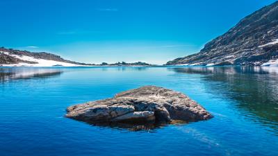 Lake island mountain 4k wallpaper