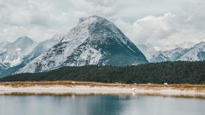Lake mountains shore 4k wallpaper