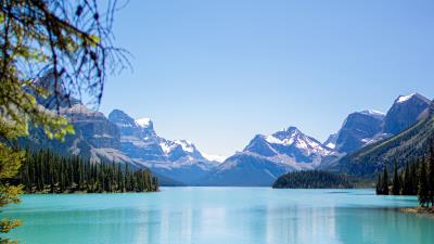 Lake mountains trees photo 4k wallpaper
