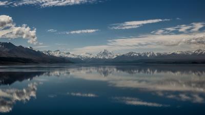 Lake pukaki mountains skyline 4k wallpaper
