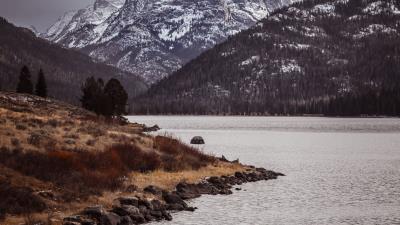 Lake shore mountains picture 4k wallpaper