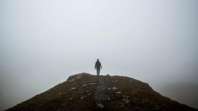 Loneliness mountain top 4k wallpaper