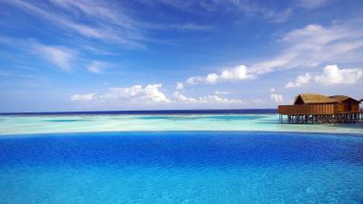 Maldives tropical bungalows ocean 4k wallpaper