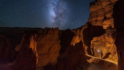 Man canyon night 4k wallpaper