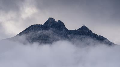 Mountain clouds fog 4k wallpaper