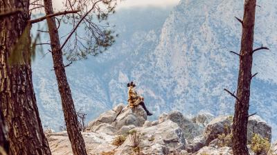 Mountains alone solitude 4k wallpaper