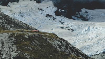 Mountains new zealand vertex building 4k wallpaper