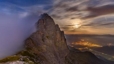Mountains rocks fog pic 4k wallpaper