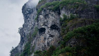 Mountains rocks grass 4k wallpaper