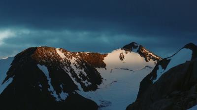 Mountains rocks snow mn 4k wallpaper