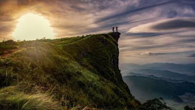 Mountain vertex people 4k wallpaper