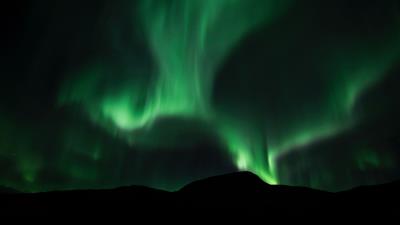 Northern lights aurora mountain image 4k wallpaper