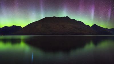 Northern lights aurora mountain 4k wallpaper