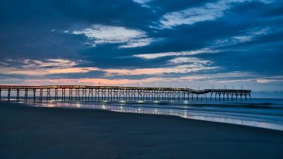 Pier coast sand image 4k wallpaper