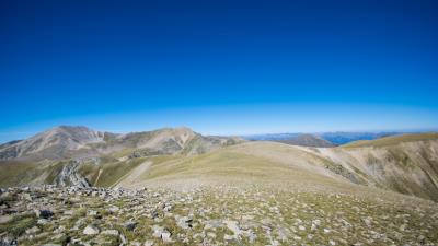Plain mountain horizon 4k wallpaper
