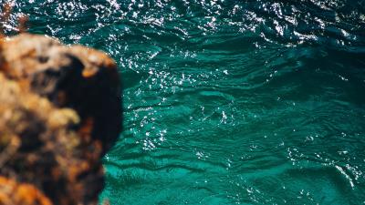 Ripples glare rock 4k wallpaper