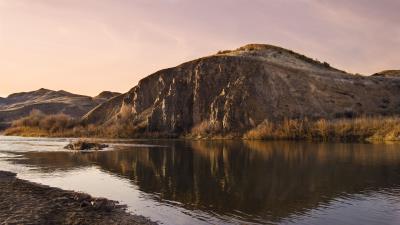 River coast hill 4k wallpaper