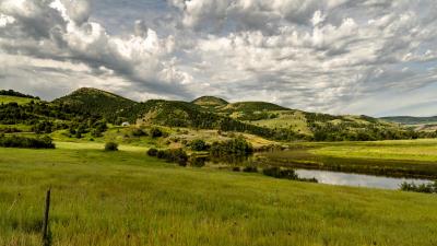 River hills grass 4k wallpaper