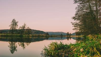 River shore water 4k wallpaper