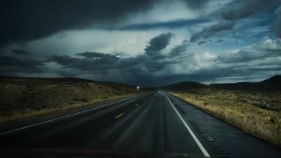 Road clouds auto traffic 4k wallpaper