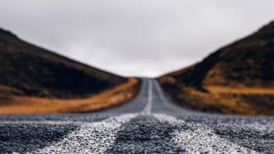 Road distance marking 4k wallpaper